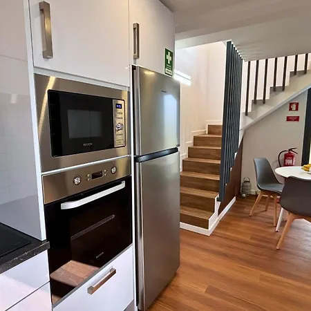 Sophia House By Sam Holiday home Canhas