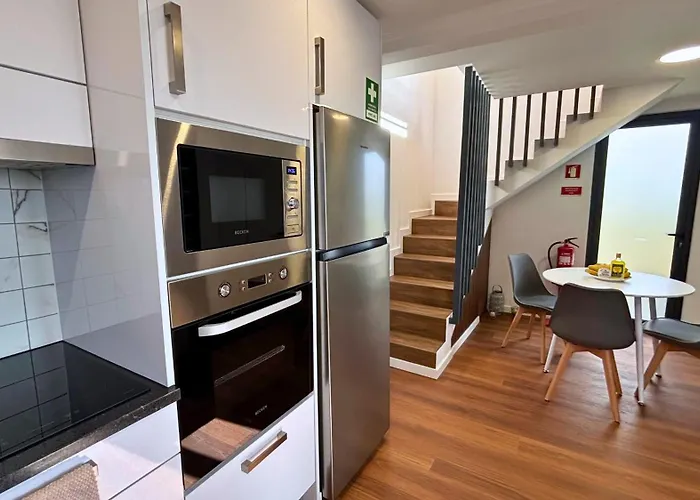 Sophia House By Sam Holiday home Canhas